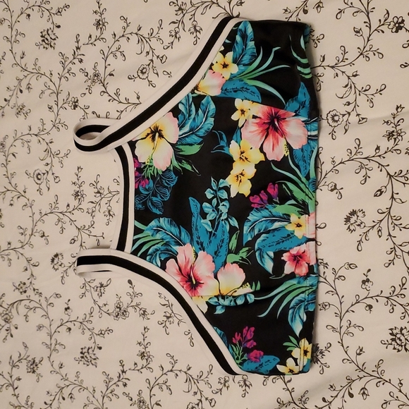 Lot of 3 xs swim tops - Picture 5 of 11